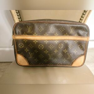 Authentic LOUIS VUITTON Compiegne 28 GM Monogram Pochette Clutch Bag
